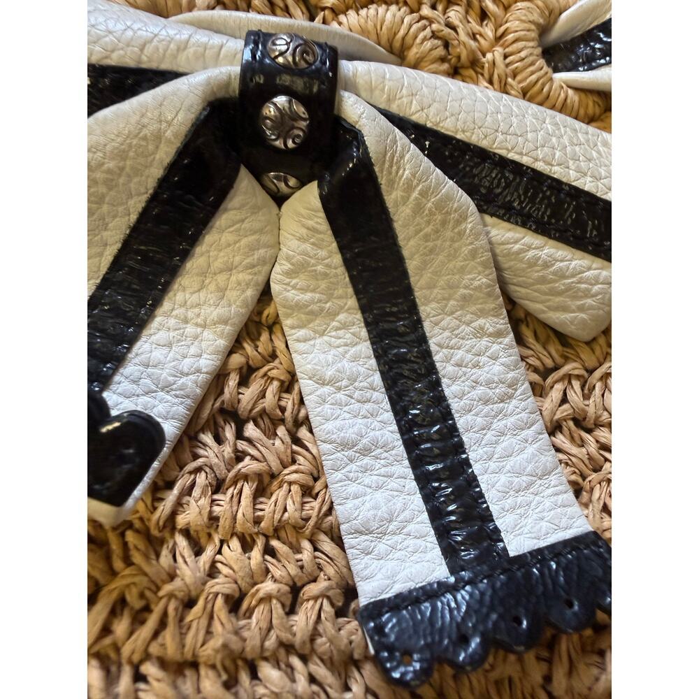 brighton straw purse with leather bow - Picture 2 of 7